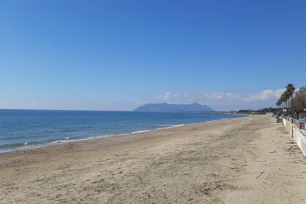 Inclanto Beach House, Mare A 150 Mt Terracina Exterior photo